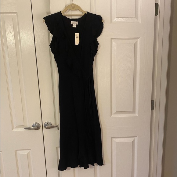 Velvet by Graham & Spencer Corolla Wrap Dress - Picture 7 of 11